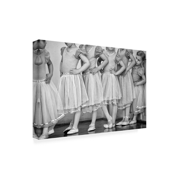 Petar Lazovic 'Ballerina' Canvas Art,16x24